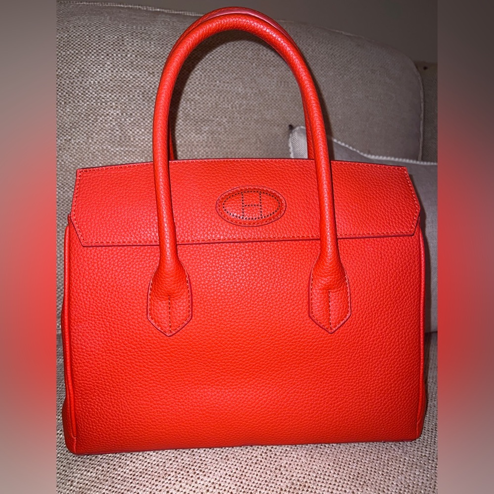 Beautiful leather purse, perfect for Fall